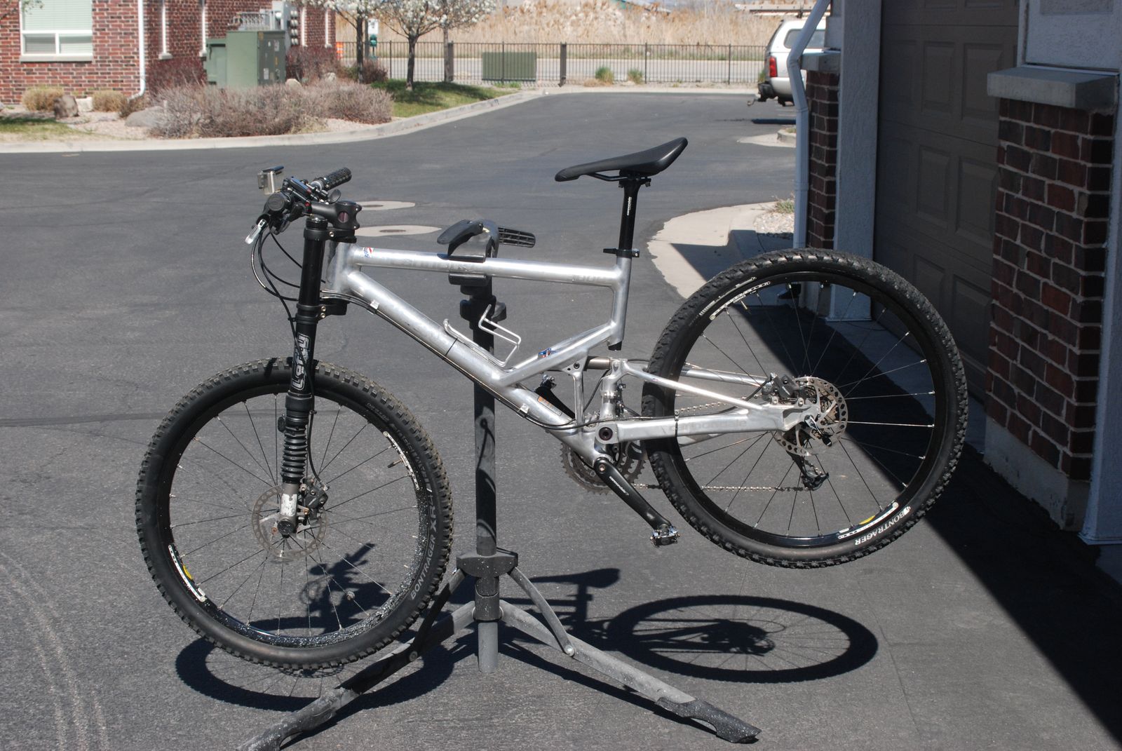 Cannondale Jykell 700 Mountain Bike - Many Upgrades