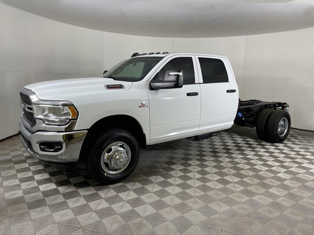 2024 Ram 3500 SLT