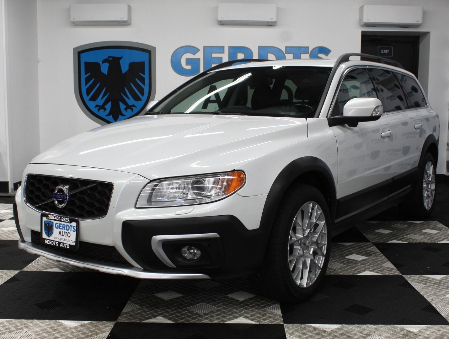 2014 VOLVO XC70 T6