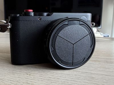 Leica D-Lux 8