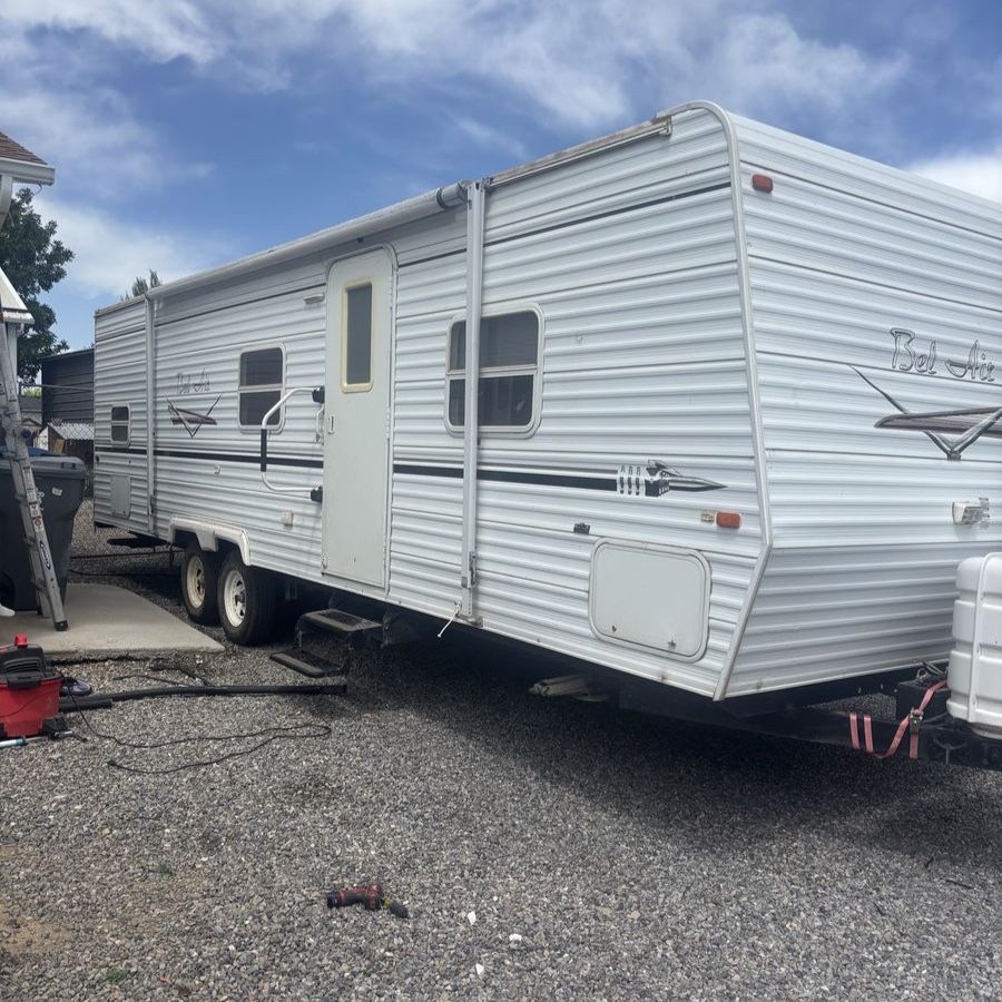 2006 Crossroads Bel Air Travel Trailer - 28ft,Sleeps 8,