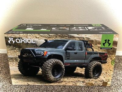 NEW Axial SCX10!
