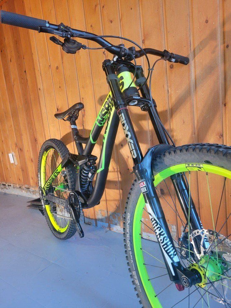 NS Fuzz Downhill bike