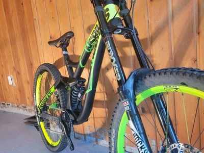 NS Fuzz Downhill bike