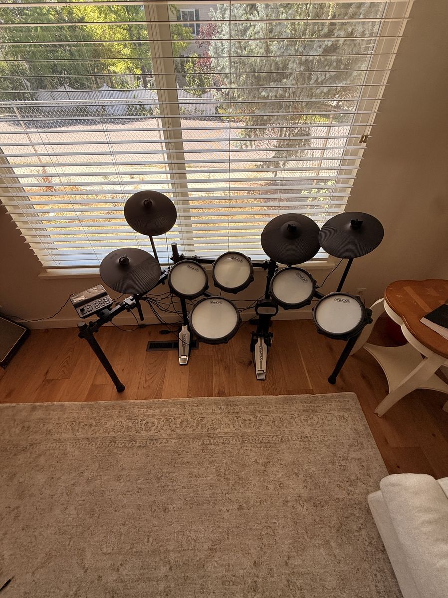 Simmons Titan 50 electronic drum kit