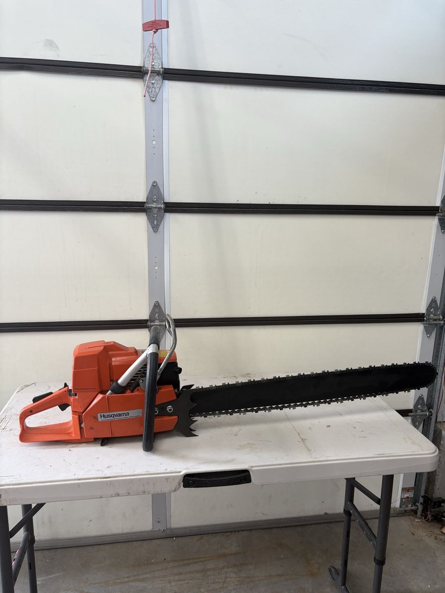 Husqvarna 288 87cc / 6 HP chainsaw