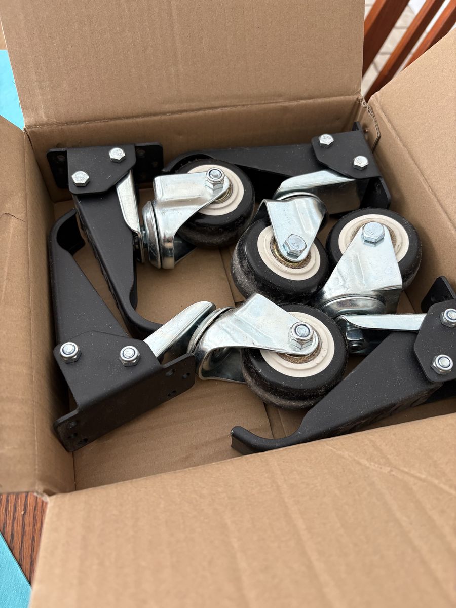 Heavy duty Retractable Casters