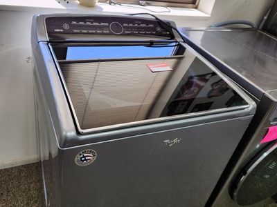 BEAUTIFUL WHIRLPOOL CABRIO TOPLOAD HE WASHER! W-WARRANTY