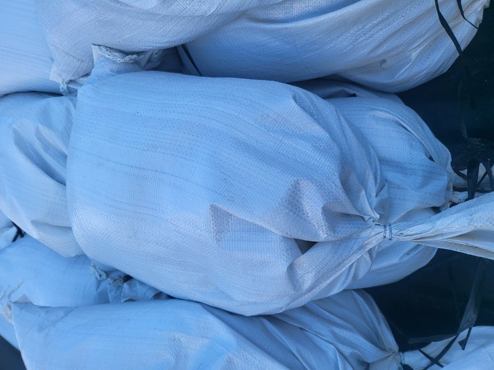 30 lbs filled sand bags