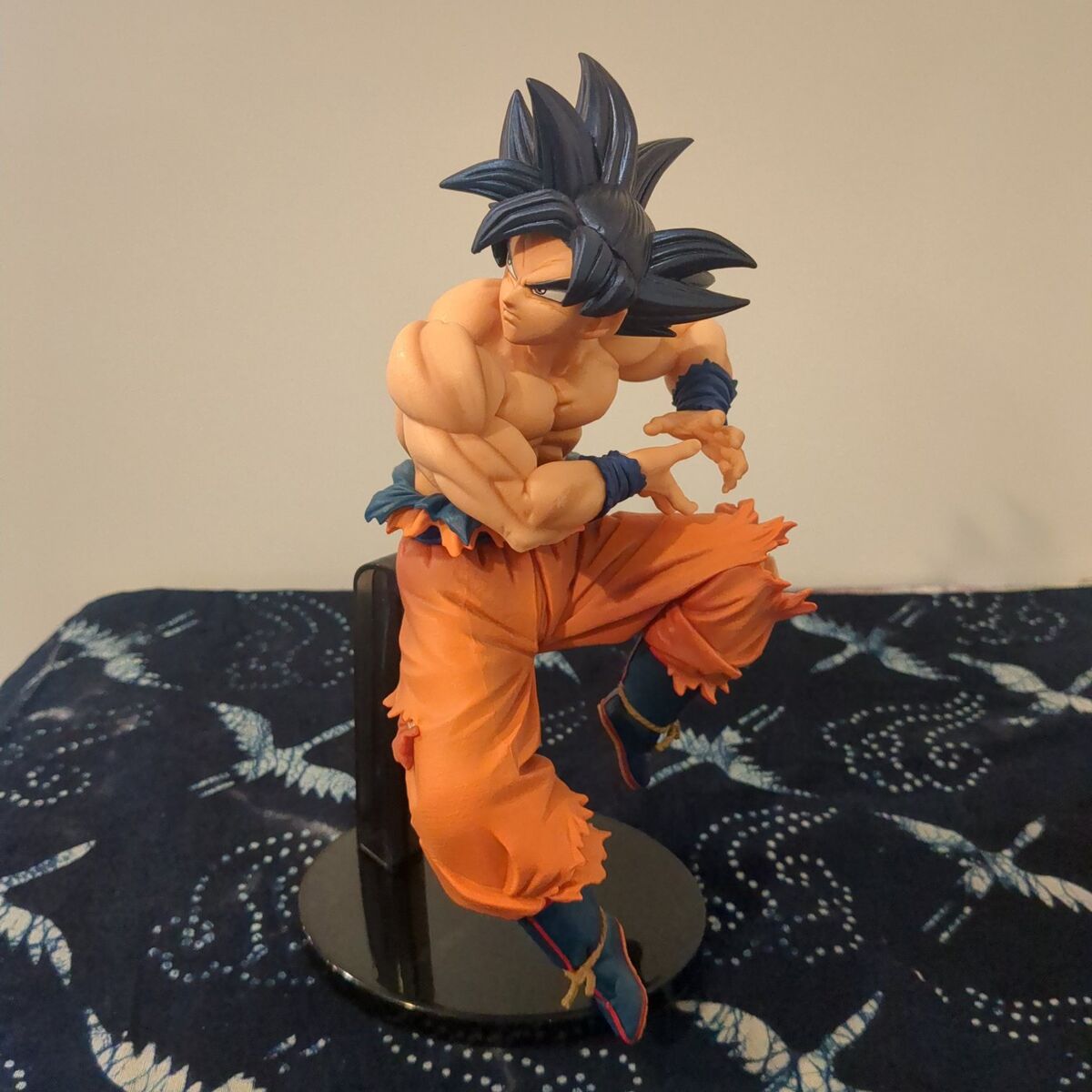 Son Goku figurine