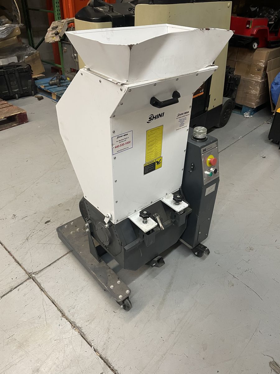 Shini Plastic Granulator Injection Molding Plastic Regrind Machine