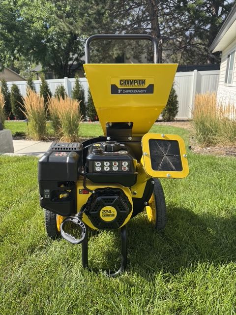 Champion 3 inch 2-in-1 Wood Chipper Shredder