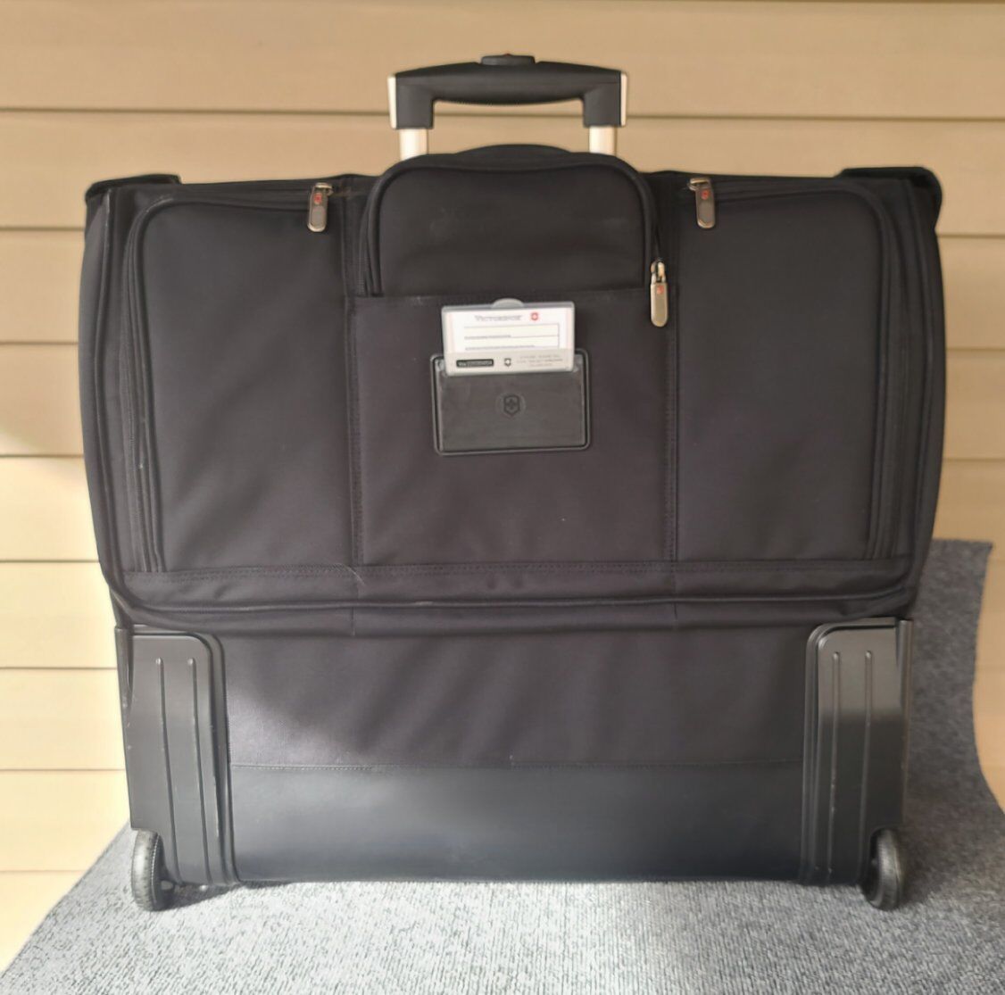 VICTORINOX WENGER SWISS ARMY KNIFE MOBILIZER NXT GARMENT BAG LUGGAGE