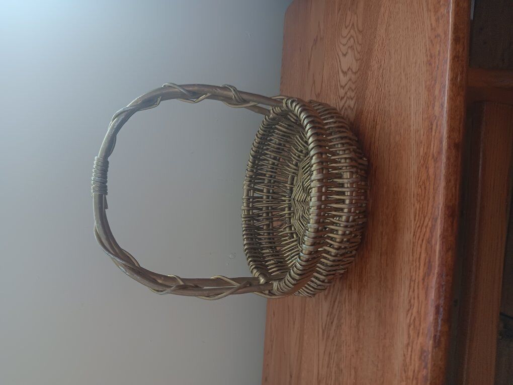Gold basket
