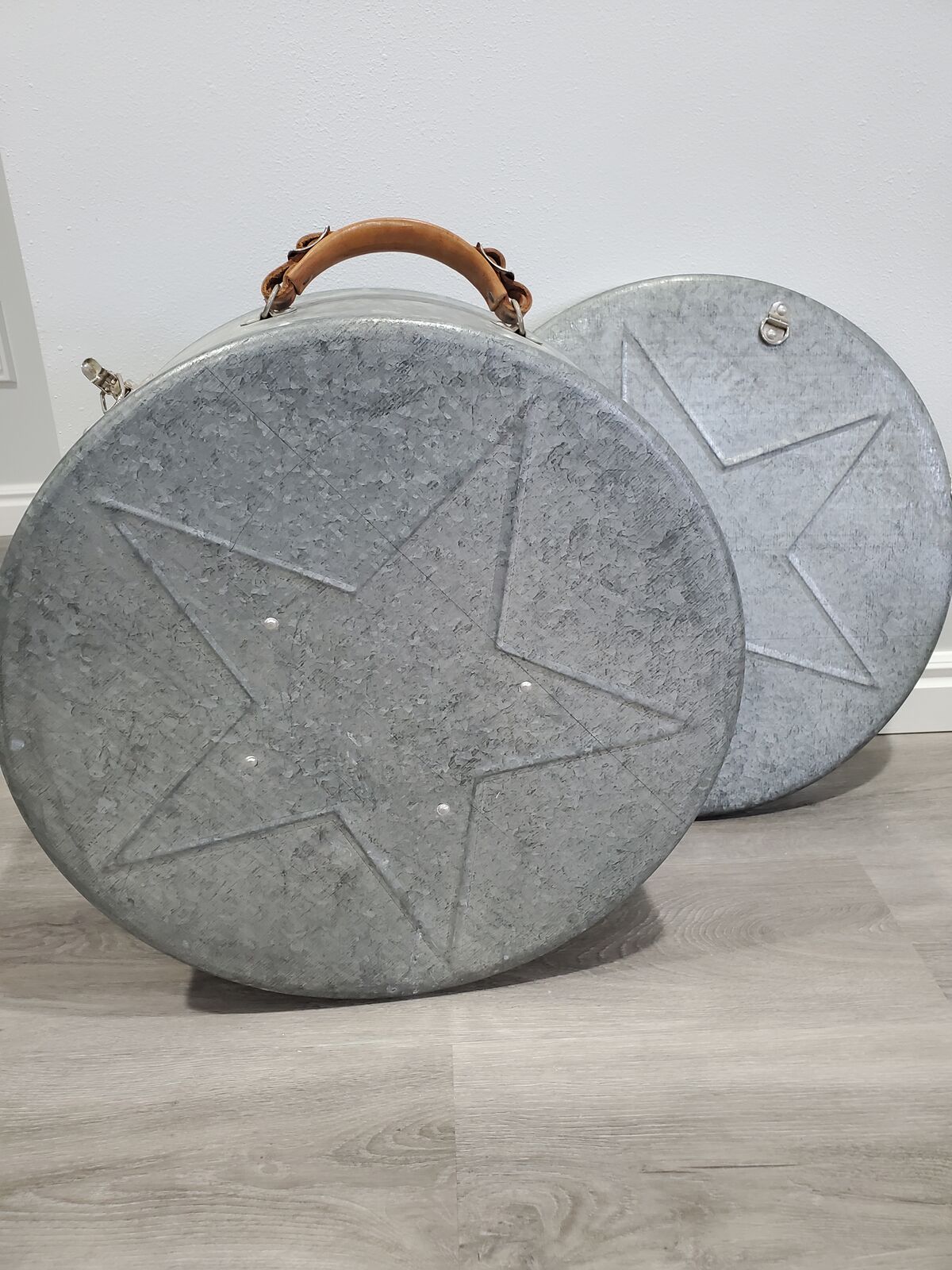 VINTAGE SAN ANGELO GALVANIZED EMBOSSED METAL ROPE CAN