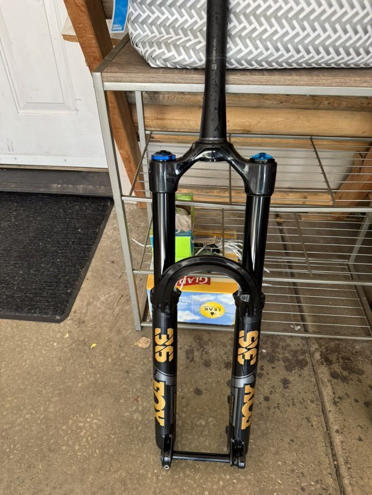 For sale: 2023Fox 36 Perf Elite grip2 160mm