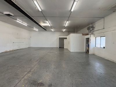2,800 sq ft Shop Warehouse in Murray for Rent