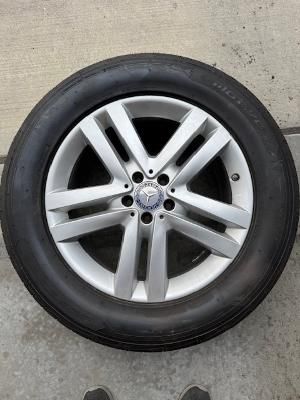4 275/55R19 Nitto Motivo A/S low mileage summer tires $950.00