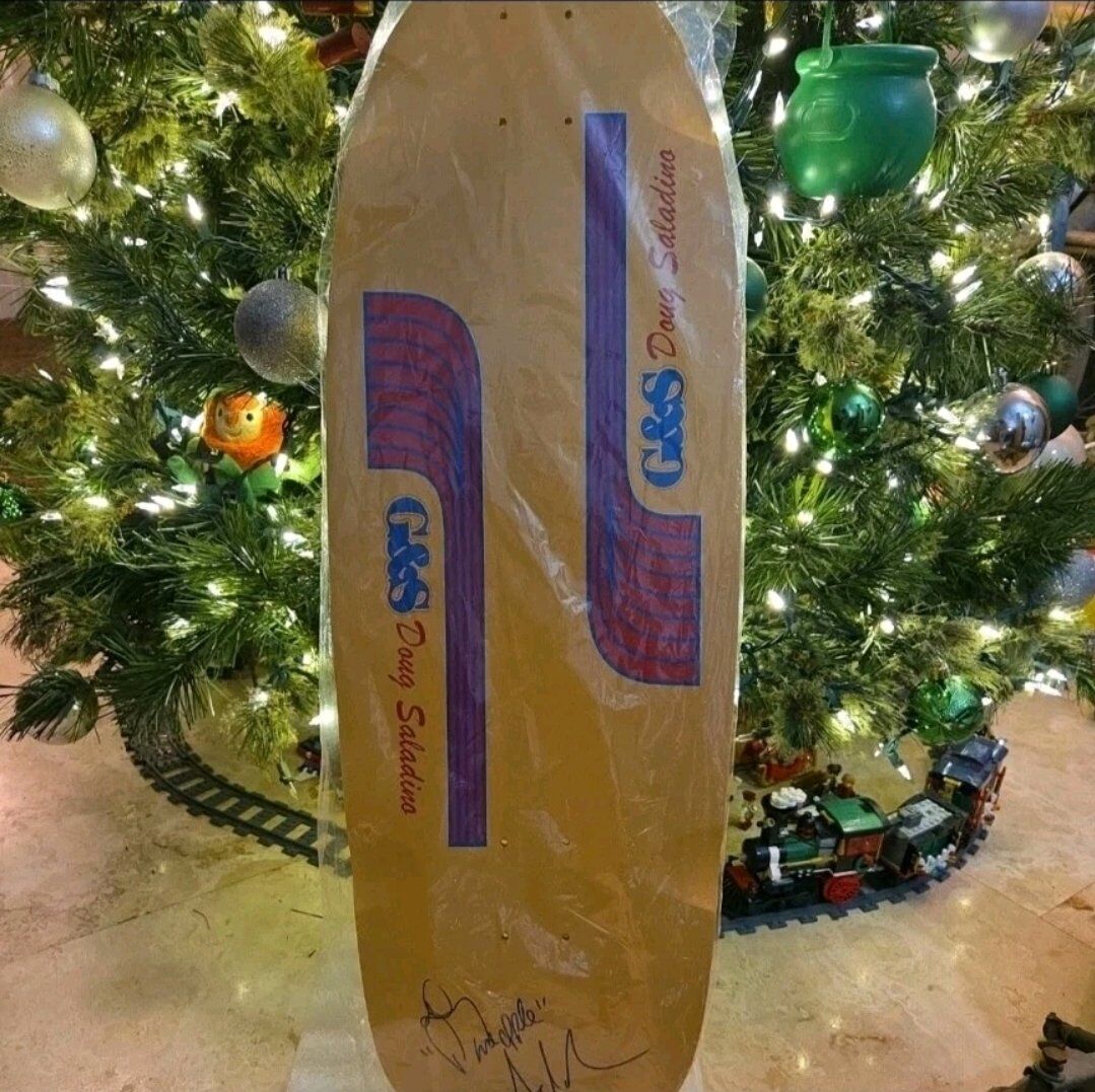 RARE SIGNED Doug Pineapple Saladino Gordon Smith G