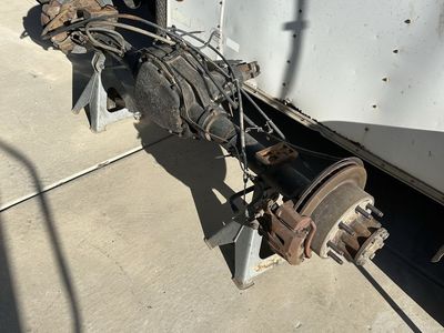 Low mile 99-04 superduty rear axle