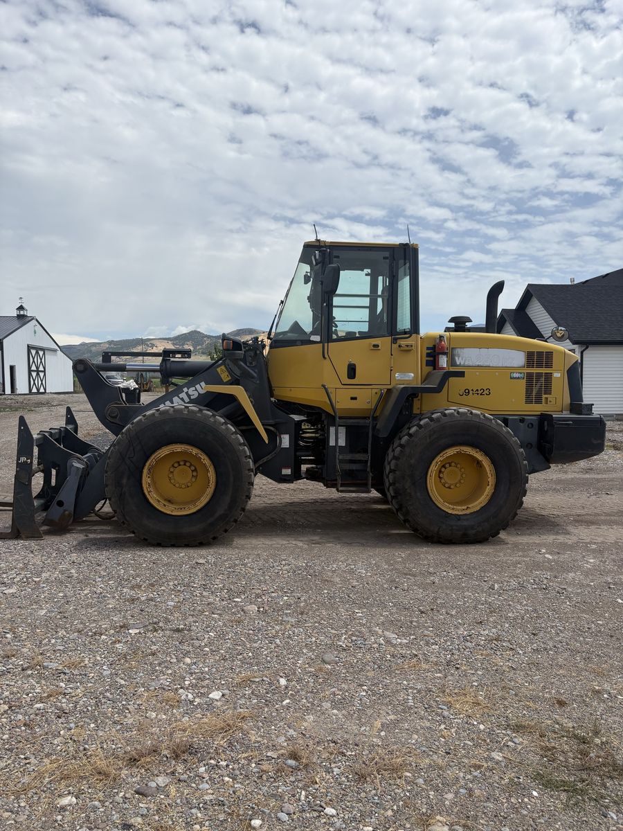 Komatsu  loader