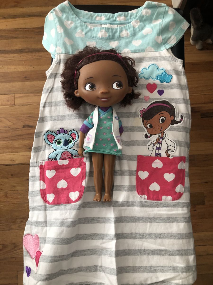 Size 5-6 Doc McStuffins Dress and Doctor Doll