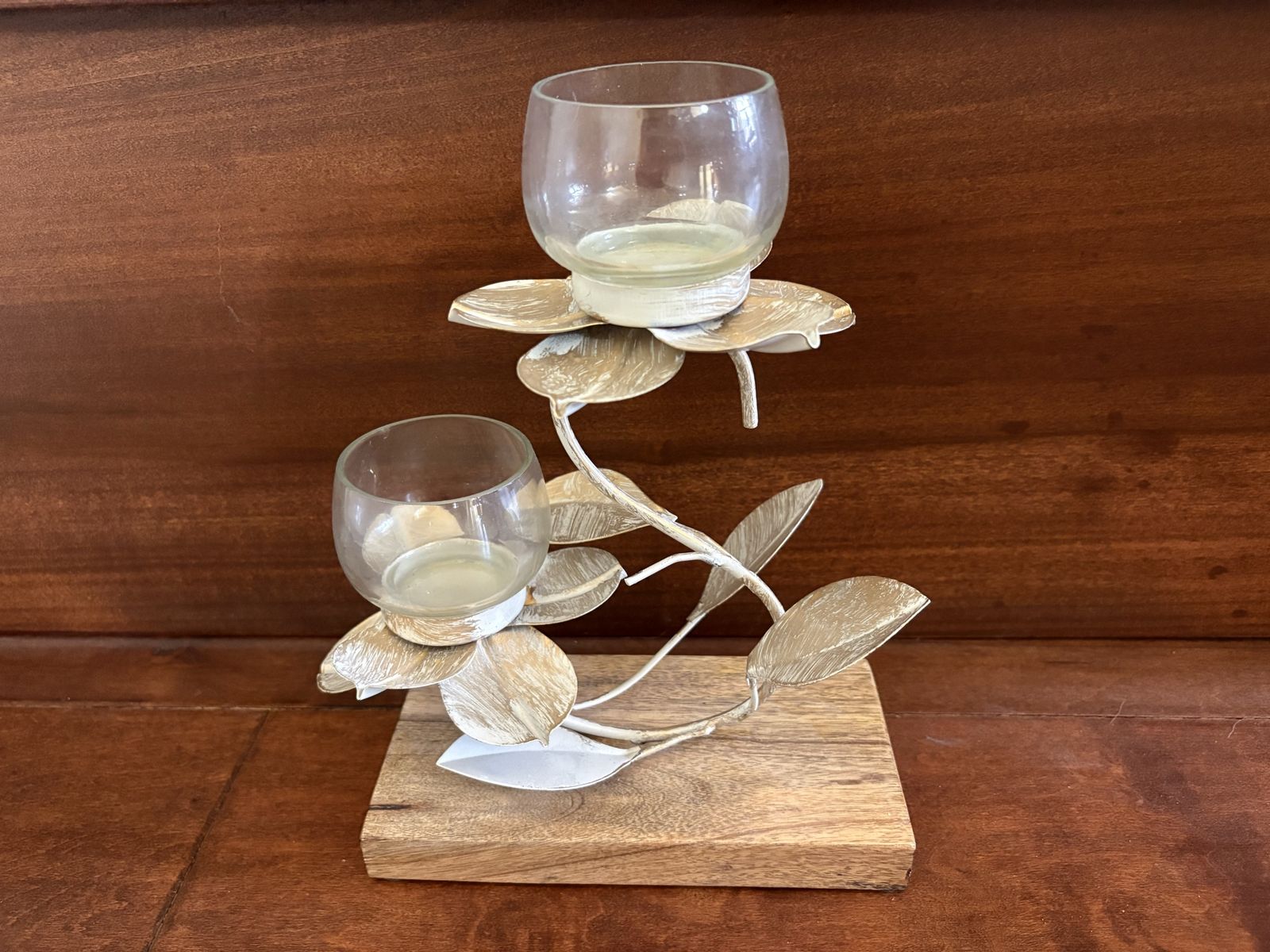 Beautiful Gold & Cream Tea Light Candle Holder