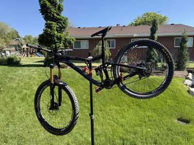 Giant Trance Full Suspention Mountain Bike