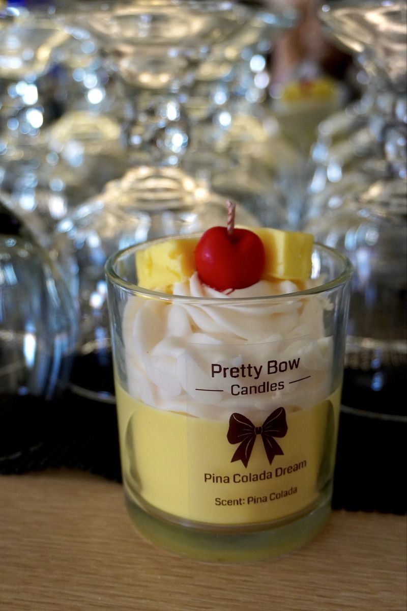 Happy hour Candle ~ Pina Colada Dream