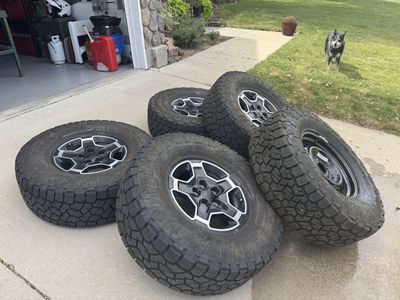 Jeep Gladiator/JL Tires & wheels, Toyo AT3 10 ply 35"x17'