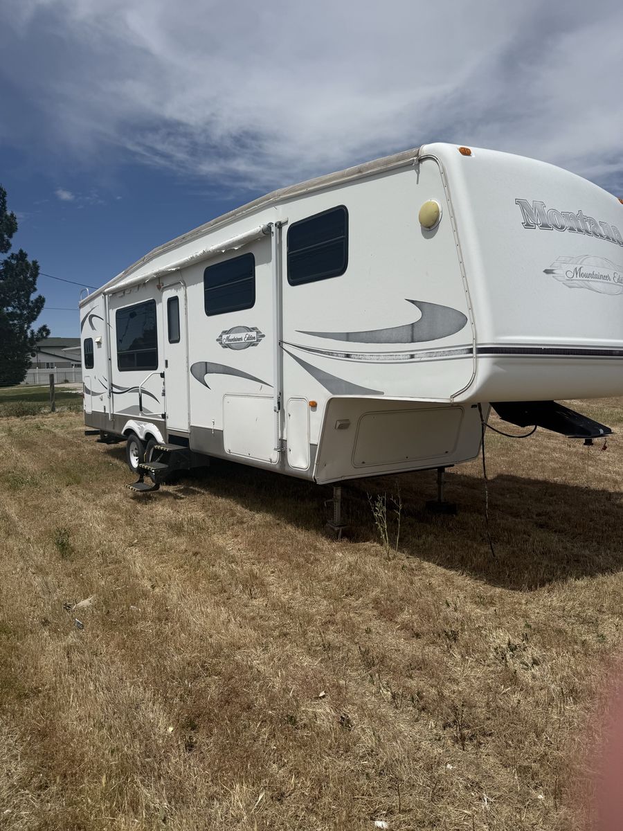 Montana Mountaineer 2006