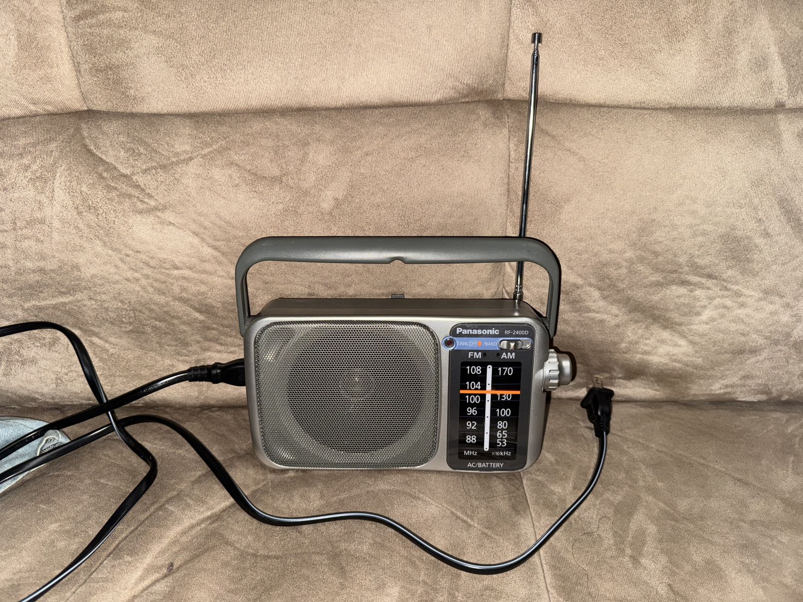 Panasonic AM/FM  Radio (Electric abd Battery)