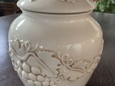 Cookie Jar w/Silicone Sealed Lid