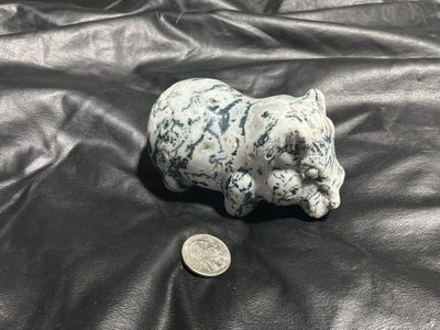 Mossy agate carved hippopotamus