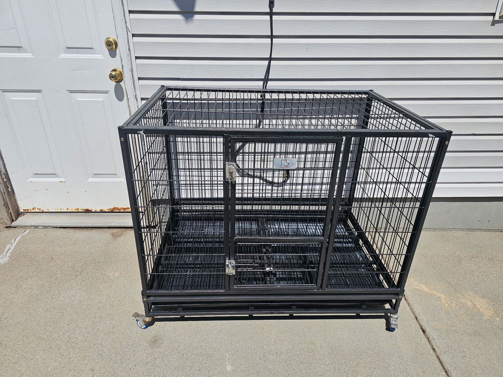 XL dog Kennel with drop tray