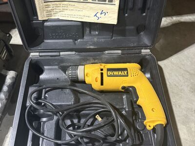 D21008 Corded Drill