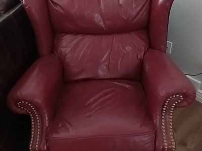 Wingback recliner armchairs- set of 2 - leather chair - clawfoot vintage