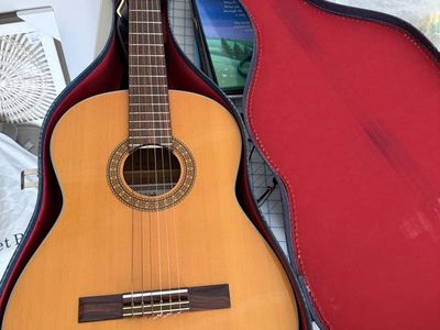 Contessa HG-14 Classical Guitar by M. Hohner, Inc. Made in Japan with Case