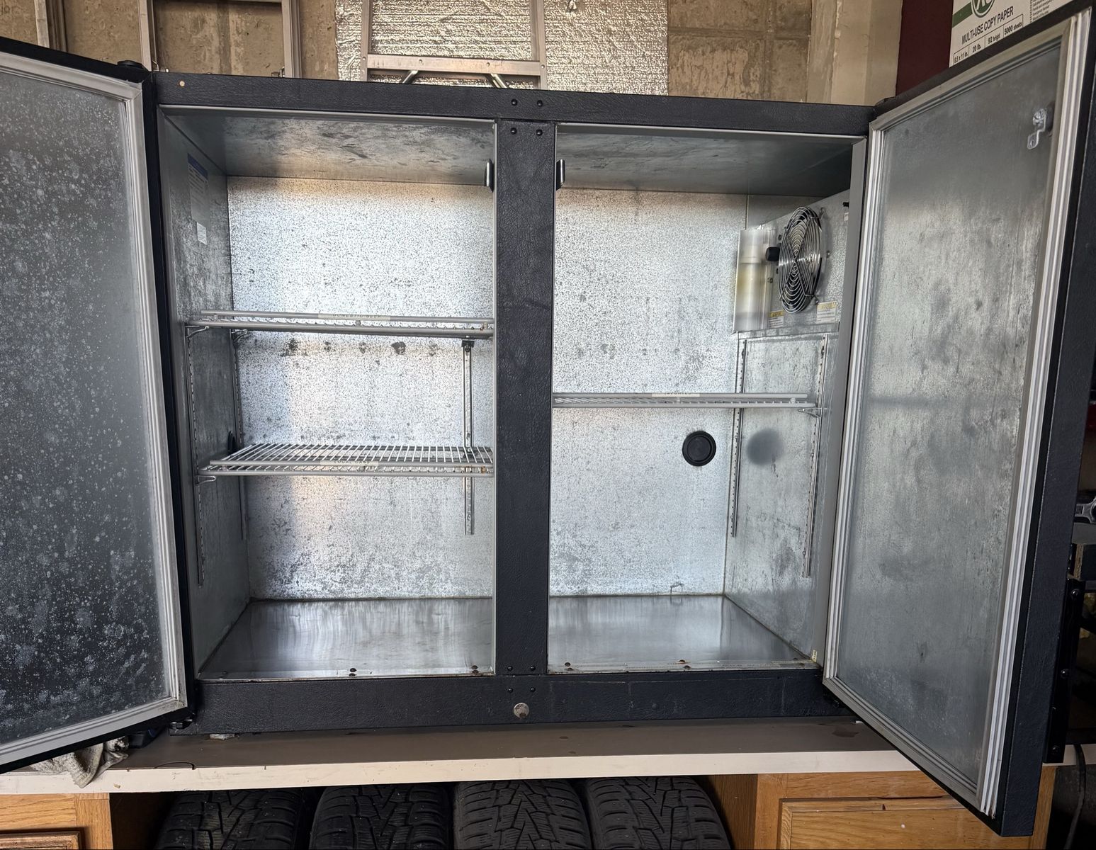 Refrigerator 