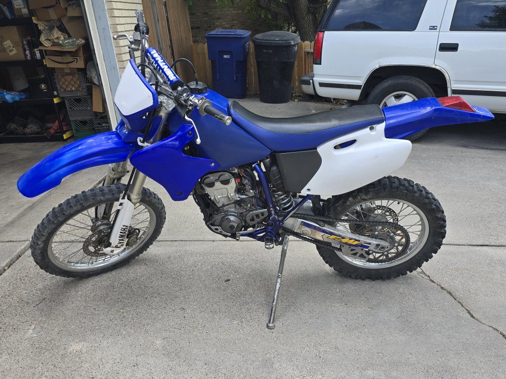 2001 Yamaha WR250F Dirt Bike Off-Road Motorcycle - Blue / White