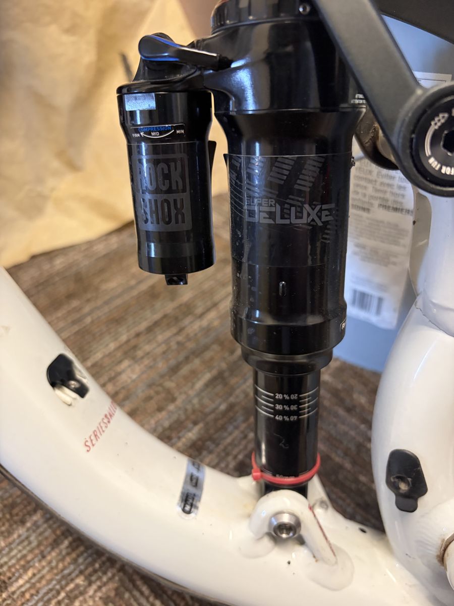 RockShox Deluxe Select RT