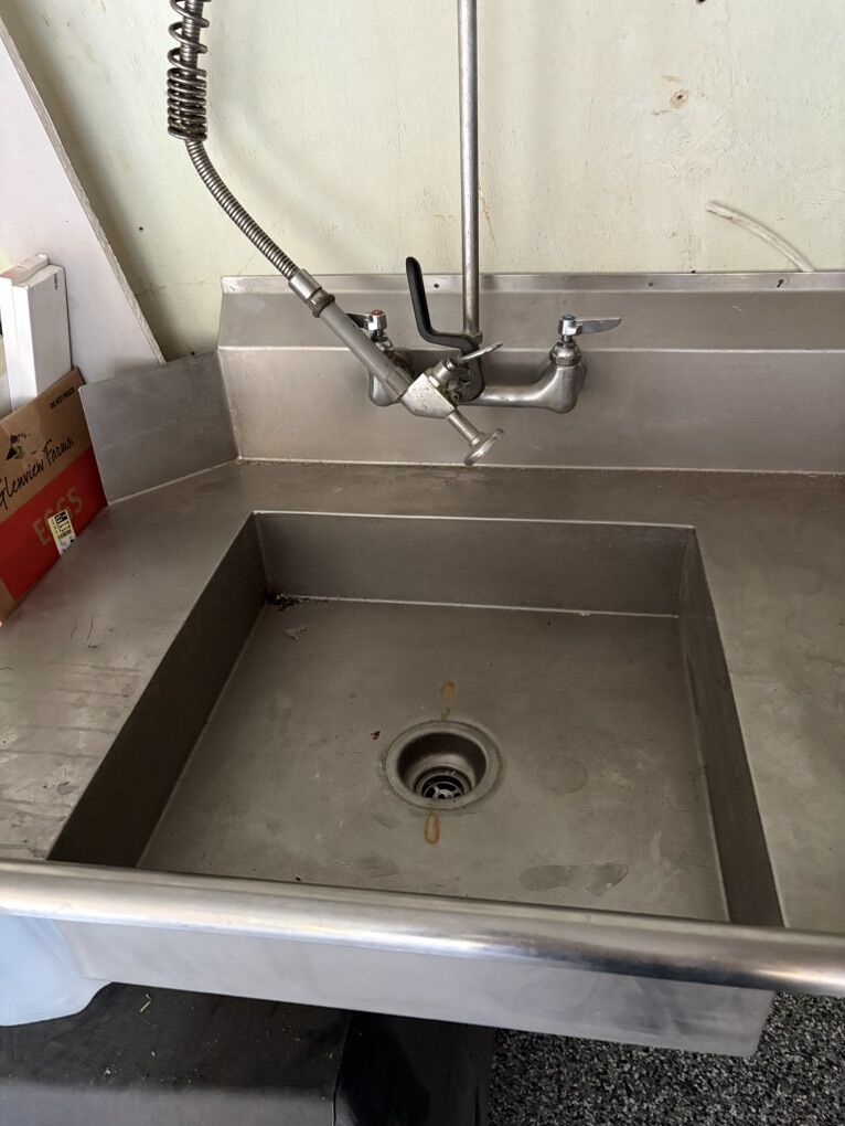 Commercial Sink With Sprayer