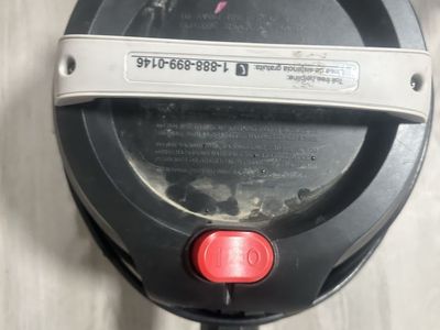 Vacuum blower and sucking vacuum