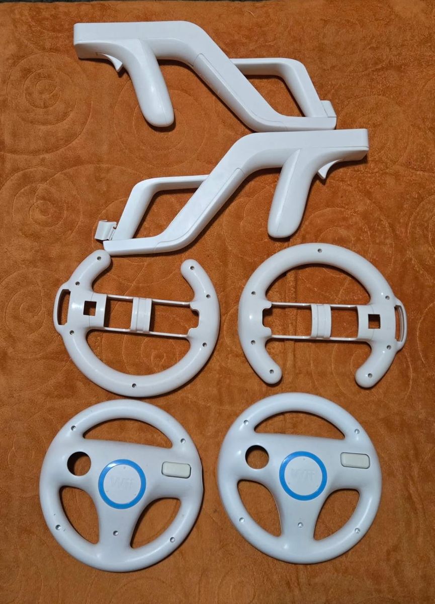 Nintendo Wii Wheels and Zappers $5 each! trades considered!