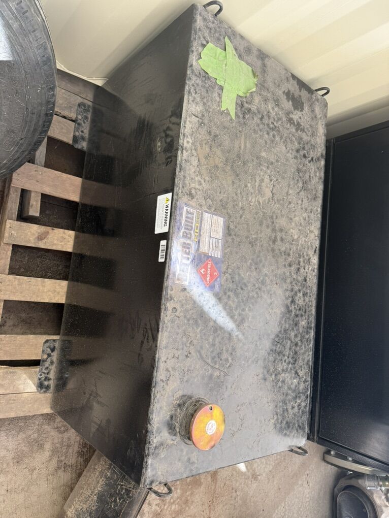 New Better Built 100 Gallon Transfer Tank