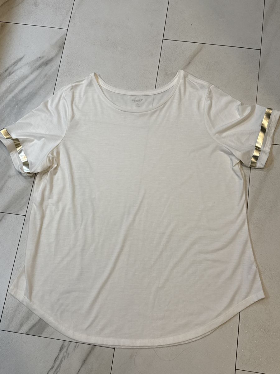 Old Navy Women's cream Short Sleeve T-Shirt with Gold Metallic Stripes, Size XXL