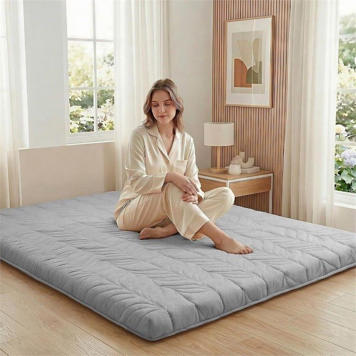 4" Thick ZonLi Japanese Floor Mattress Futon – Like New / Floor Lounger & Guest Bed