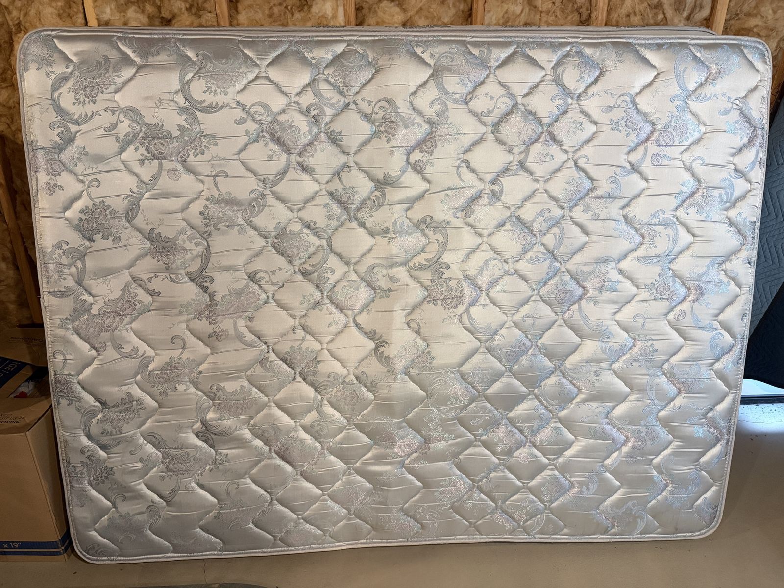 Queen Size Mattress, Quilted Top