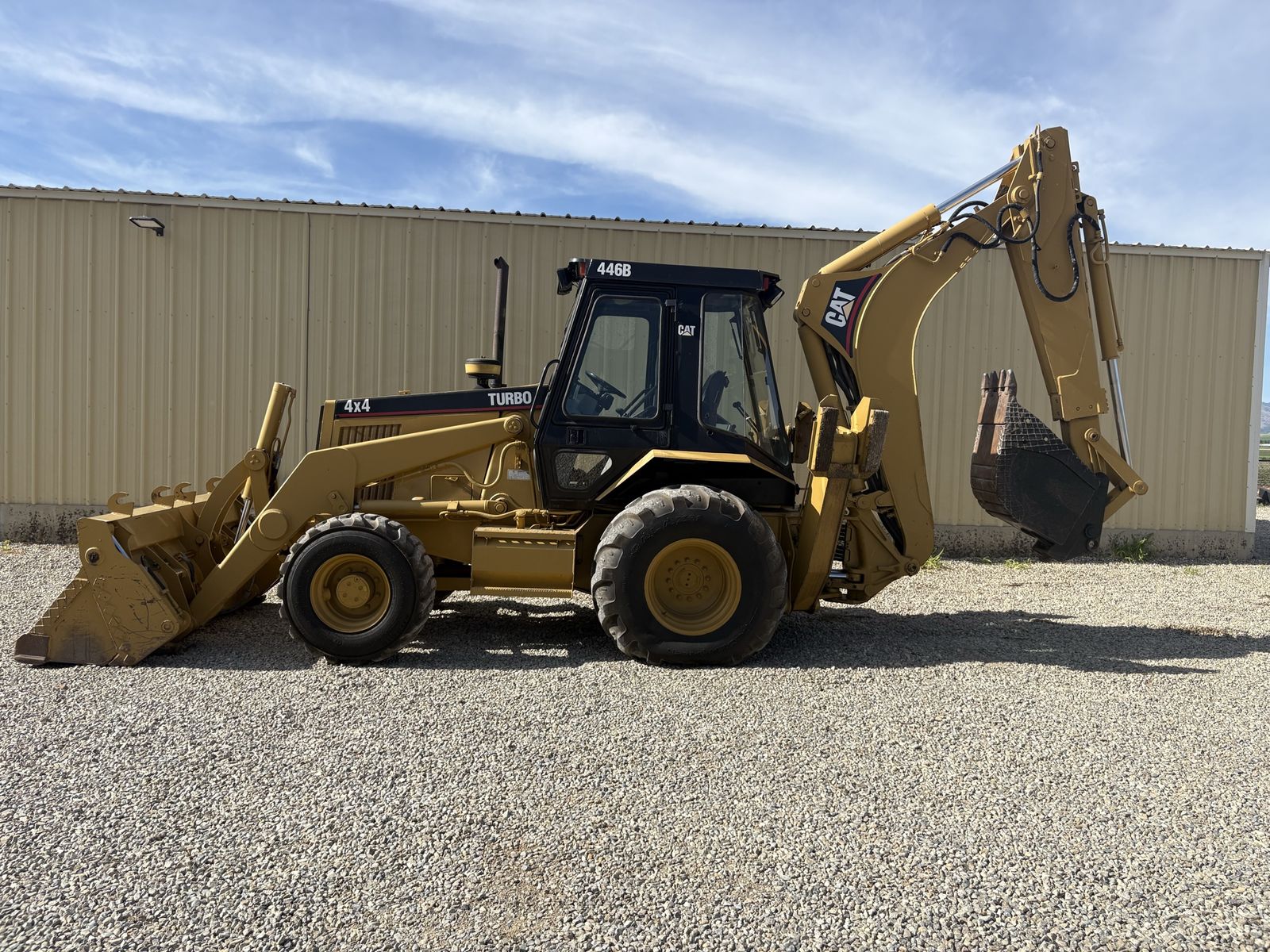 2001 Cat 446B backhoe 4x4 5500 hours