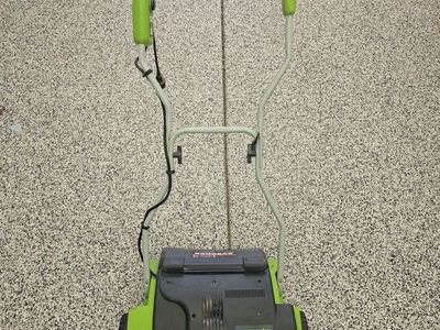 Greenworks 14-in Corded Electric Dethatcher